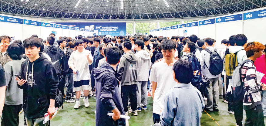 学校有心意更有“新意” 学生“就业路”越走越安逸(图1) 学校有心意更有“新意” 学生“就业路”越走越安逸(图1)